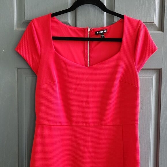 Express bodycon essential red dress, size medium - Picture 4 of 8